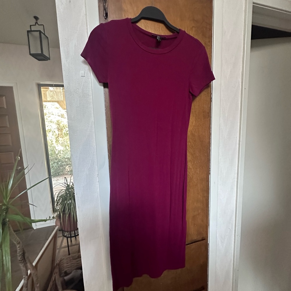 Forever 21 burgundy stretchy midi dress